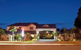 Aquarius Motor Inn